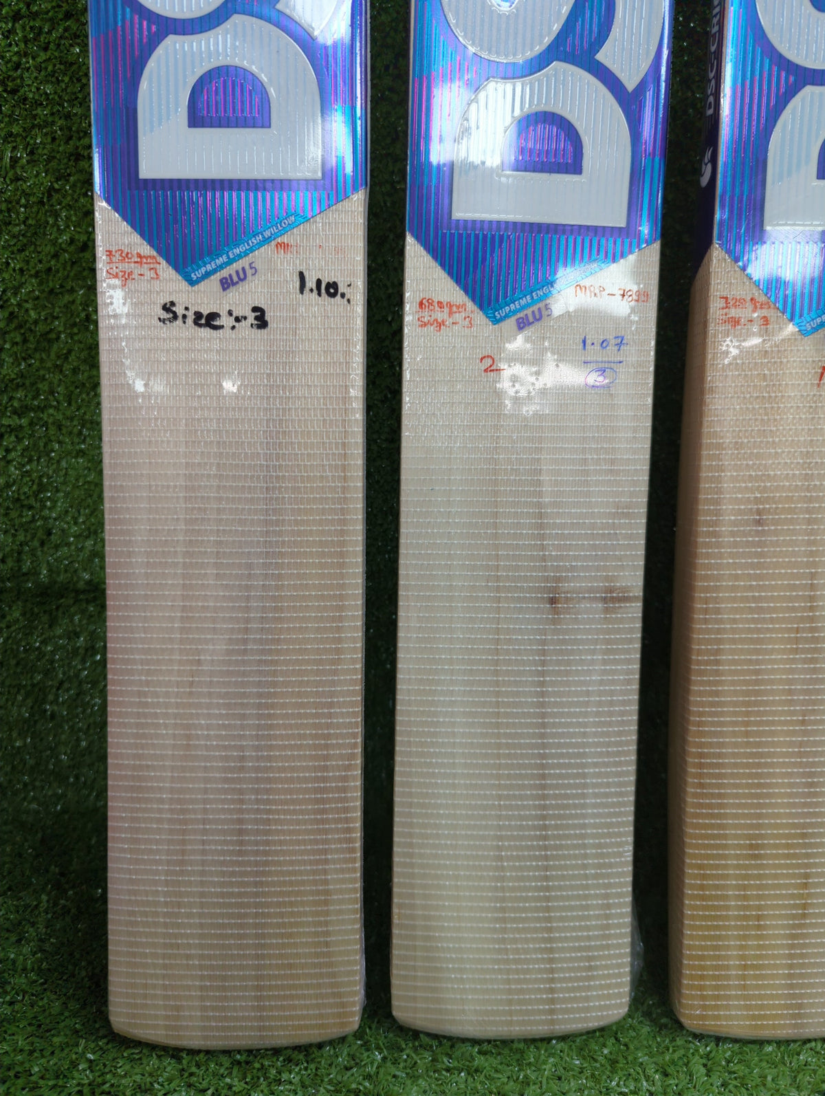 DSC BLU 5 English Willow Bat, view 2